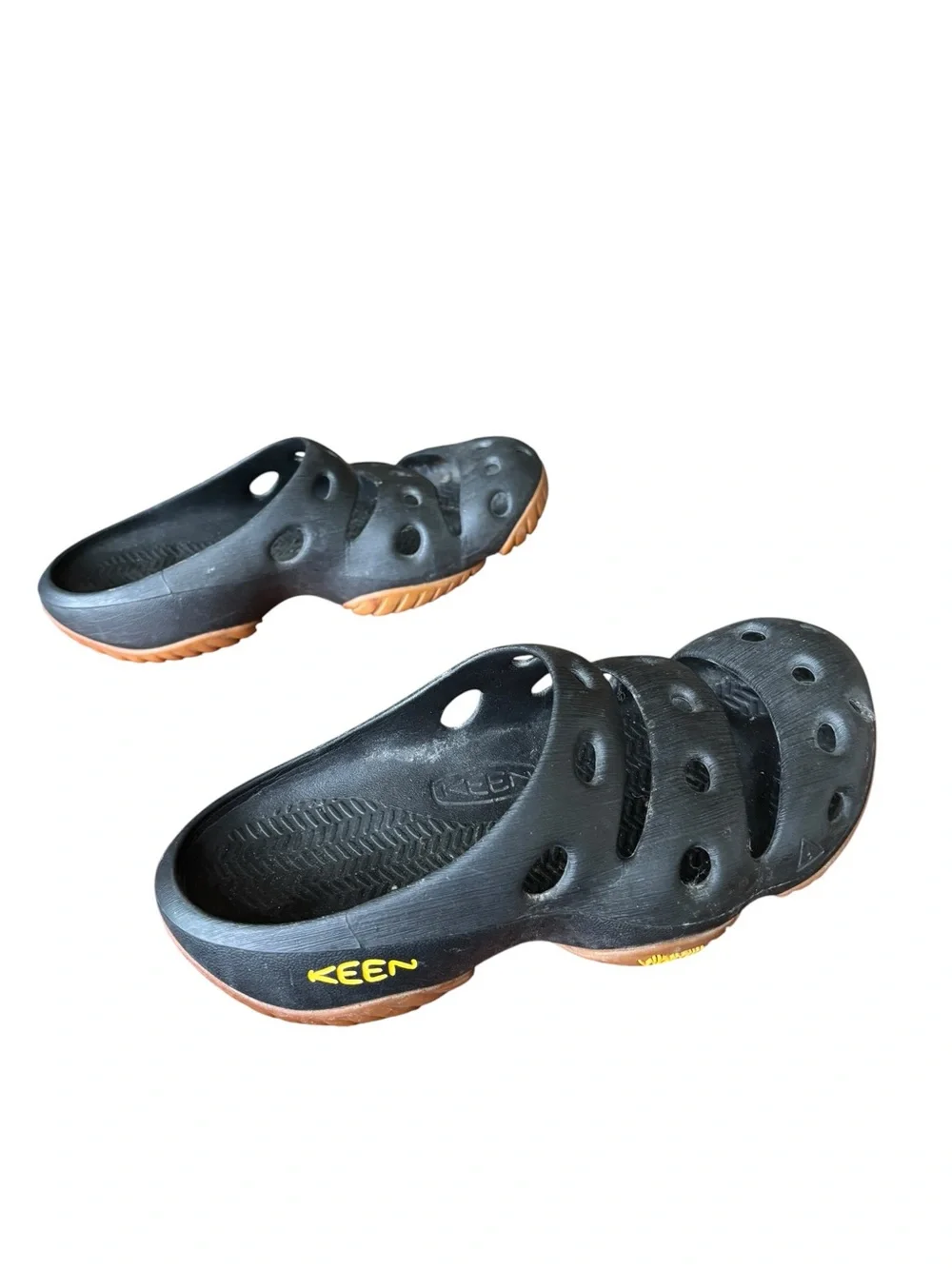 Keen Yogui Arts Mens Size 10 Carbon Fiber Graphite Slip On Clogs Outdoor Slides
